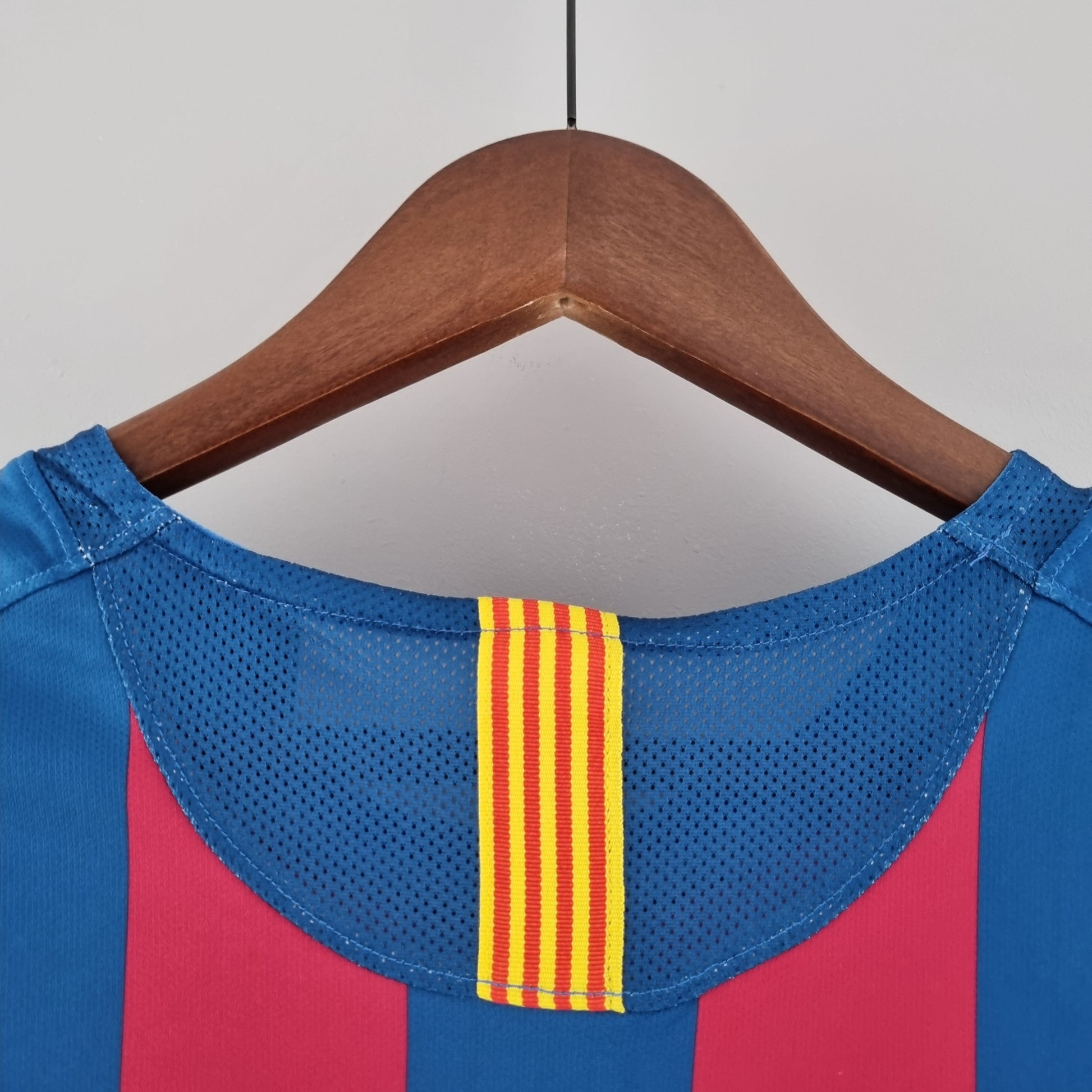 FC Barcelona Retro Home Kit 2005/06 Long Sleeve