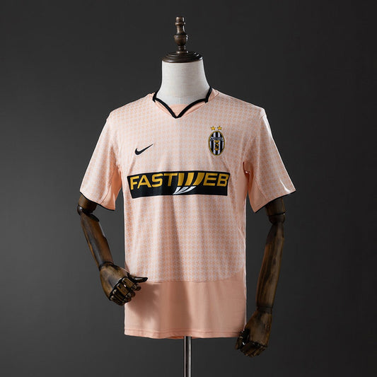 Juventus 2003/2004 Third Retro Kit