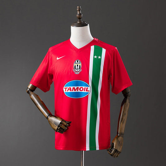 Juventus 2005/2006 Away Retro Kit