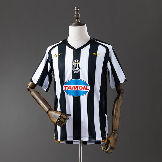 Juventus 2005/2006 Home Retro Kit