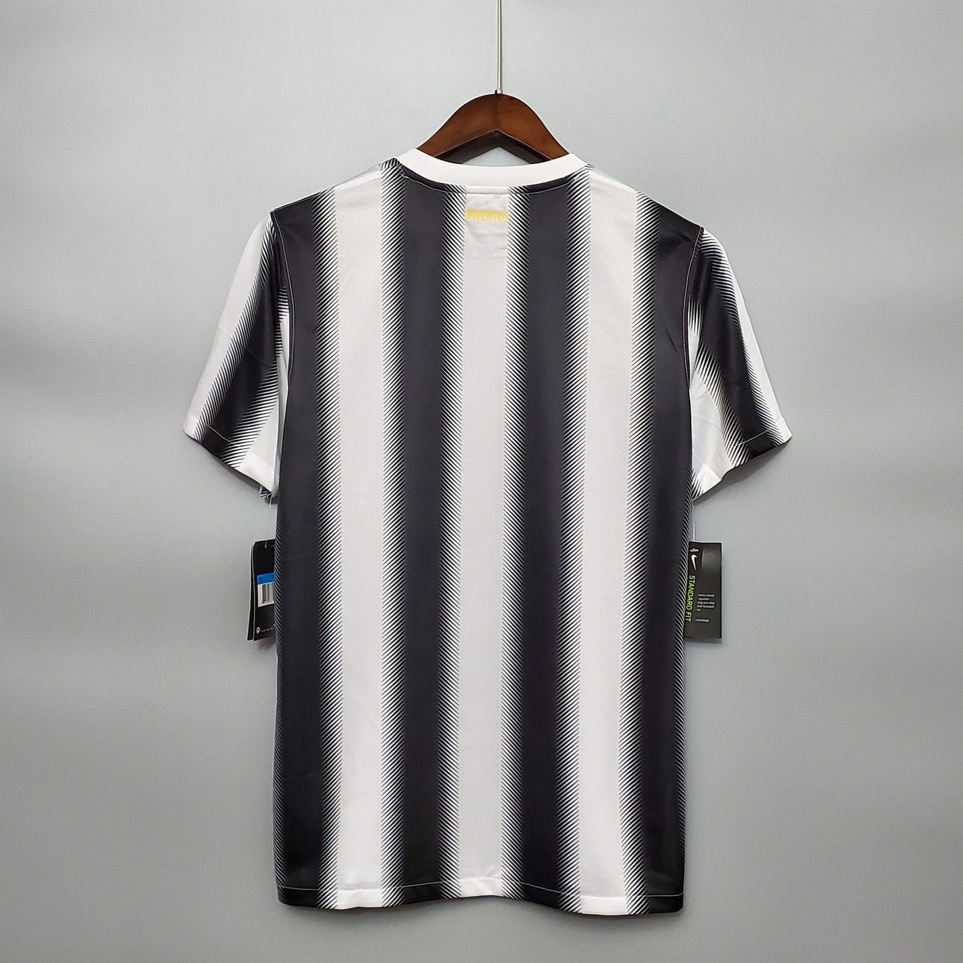 Juventus 2010/2011 Home Retro Kit