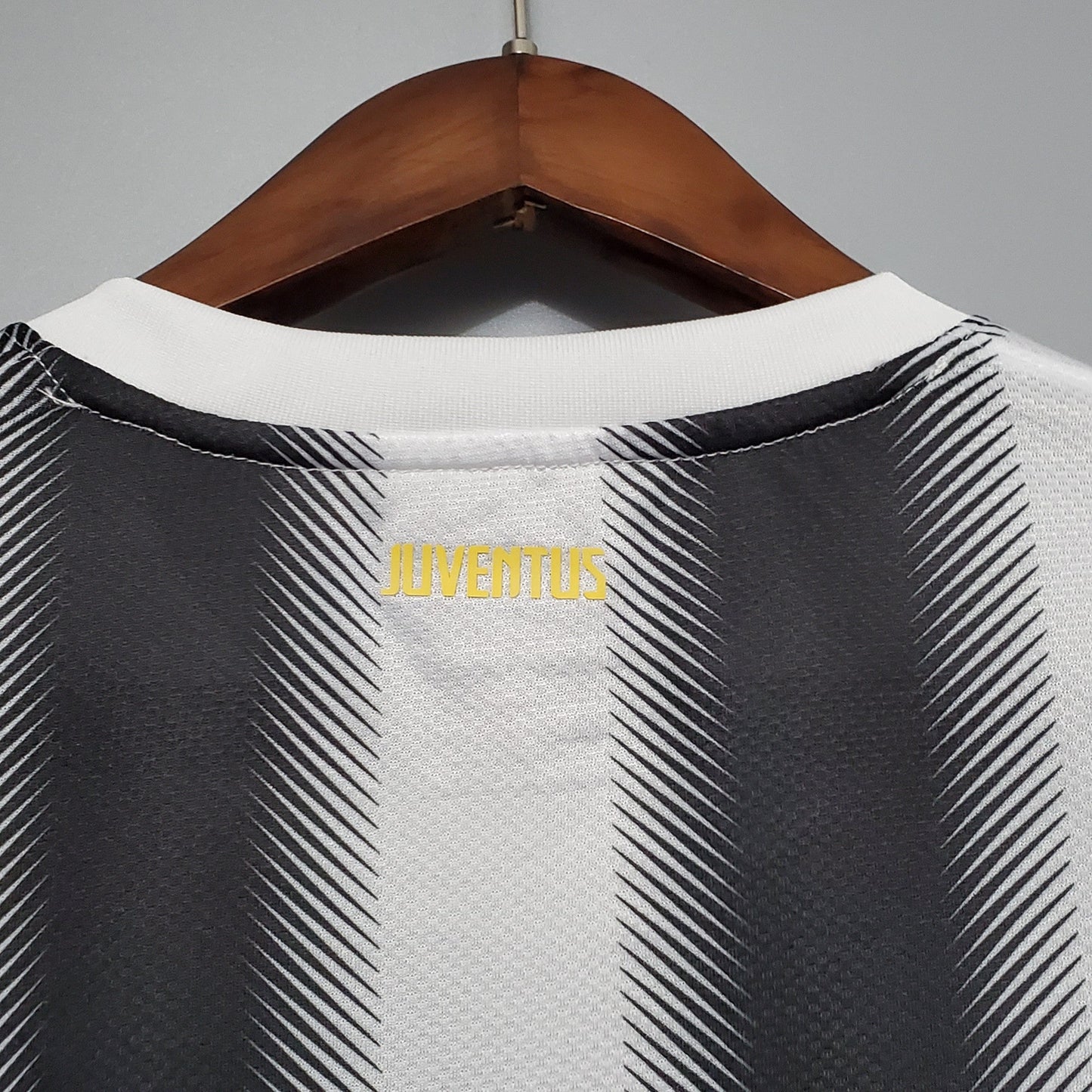 Juventus 2010/2011 Home Retro Kit