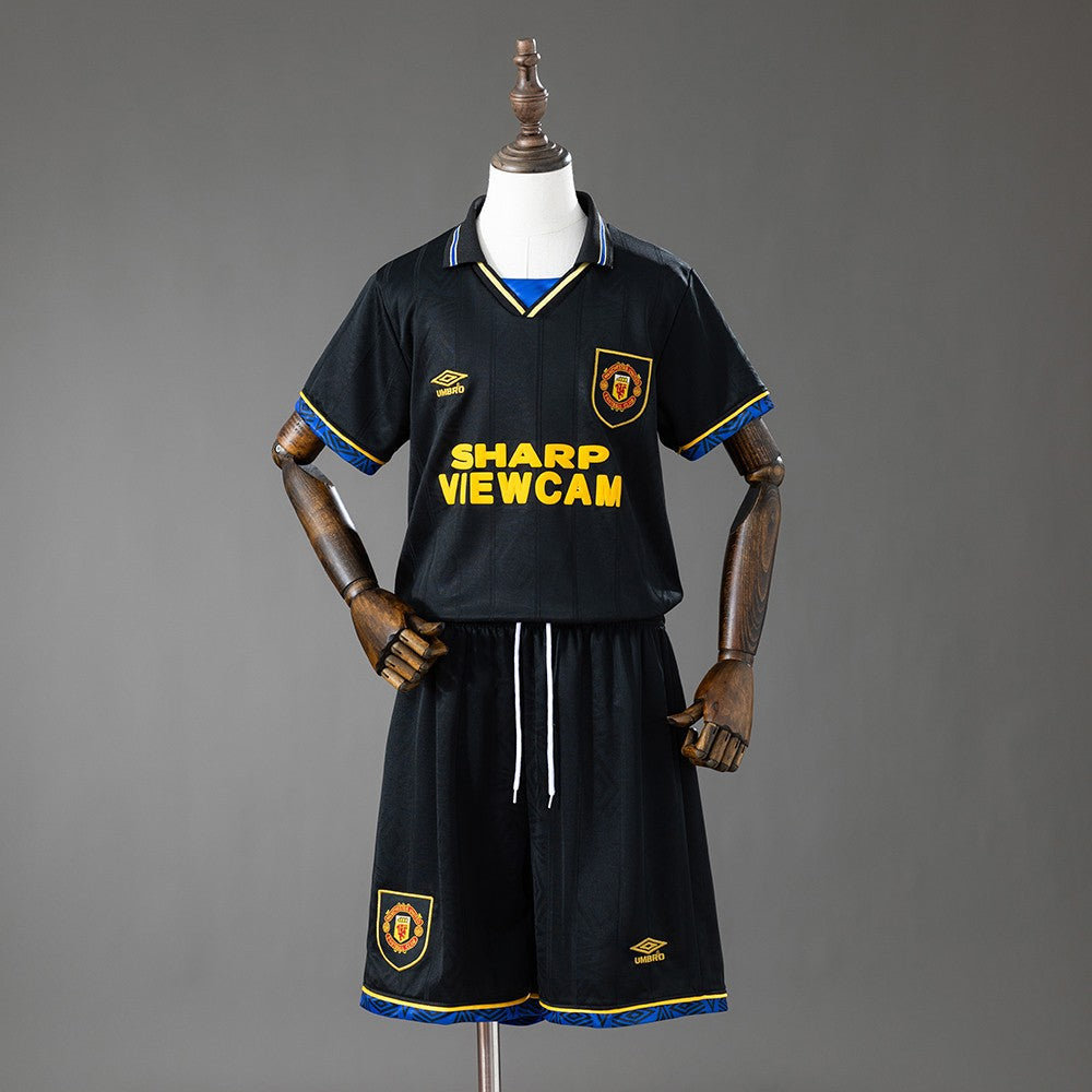 Manchester United 1993/1994 Away Kids Retro Kit