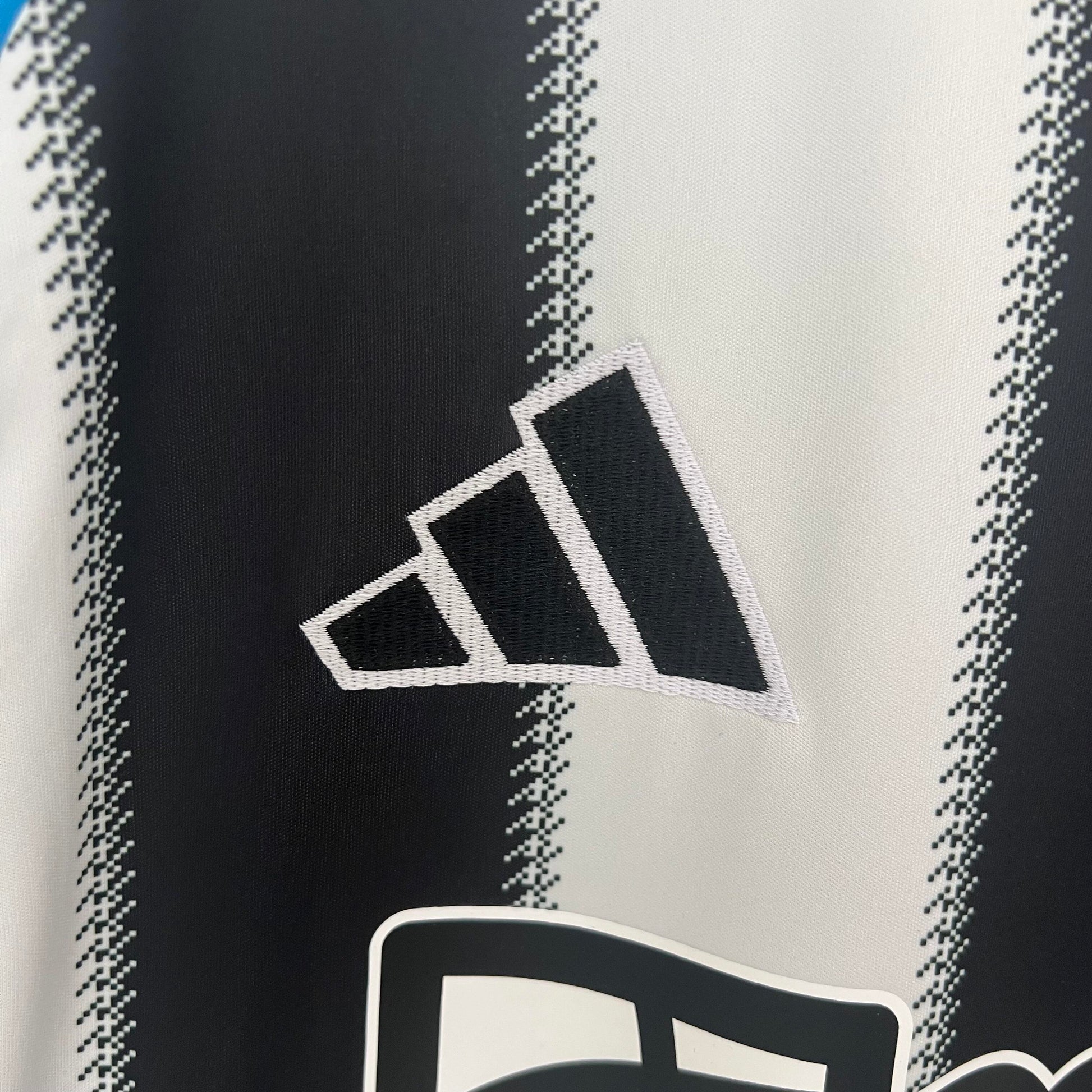Newcastle United Home Replica Kit 2025/26