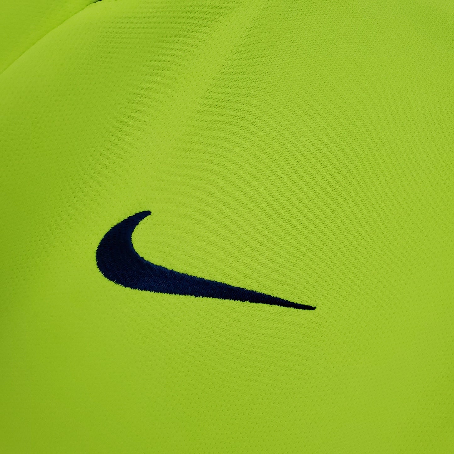 FC Barcelona Retro Away Kit 2005/06